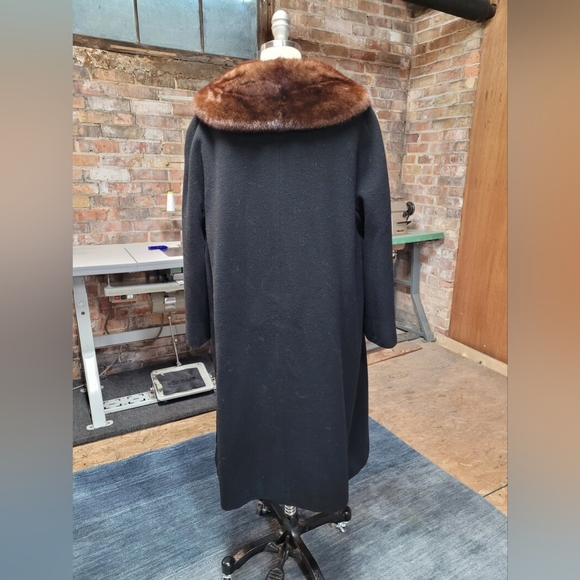 Black brown fur collar vintage 1960s coat - Picture 6 of 9